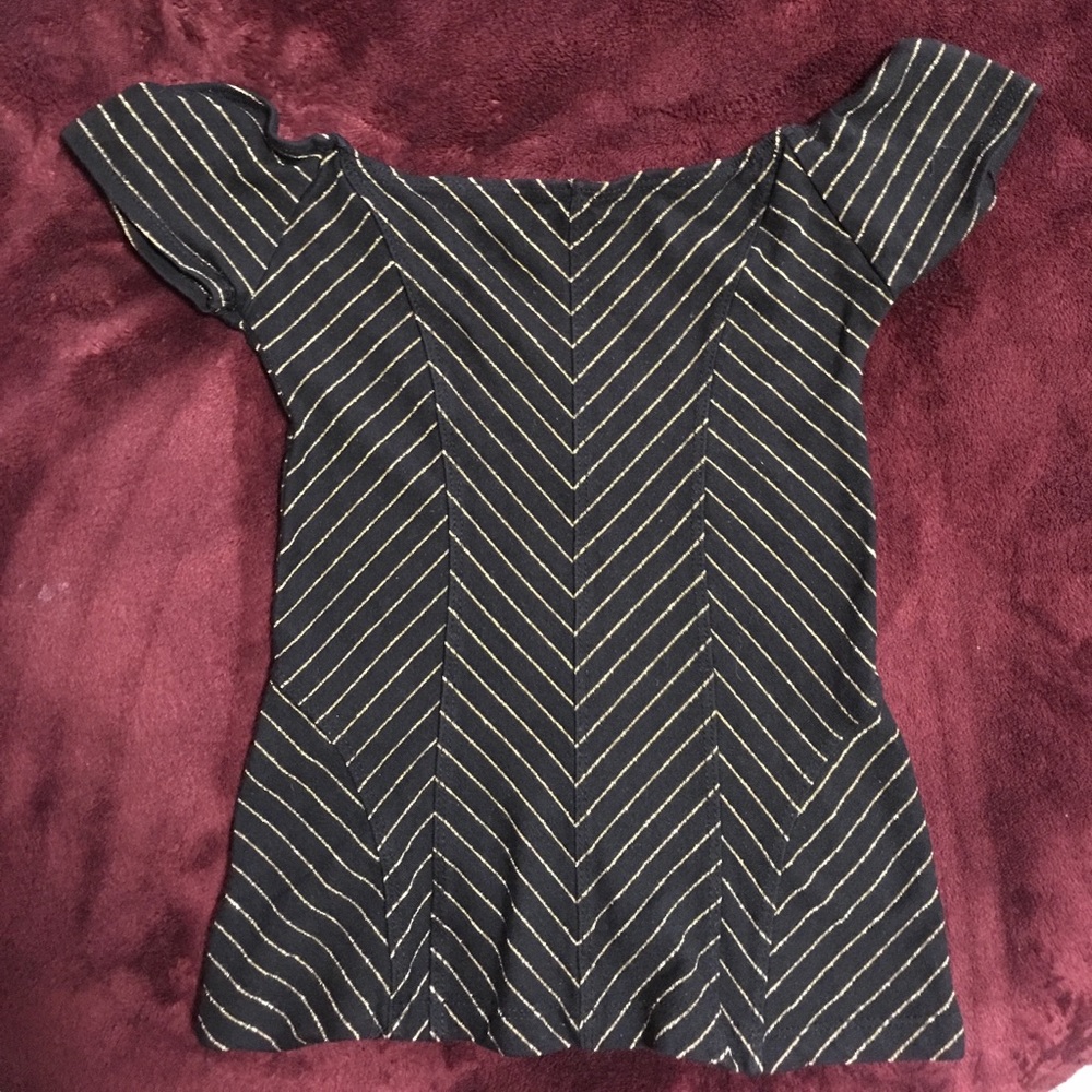 Beautiful  black and gold shirt. Stretch